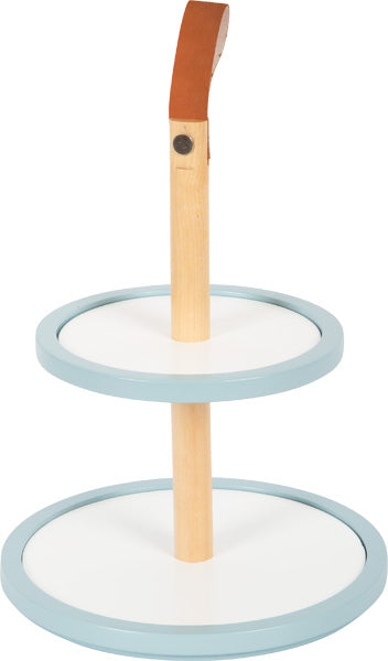 Die Cupcake Etagere „tasty“ verfügt über zwei runde Etagen mit hellblauem Rand und einem Holzgriff zum einfachen Servieren.