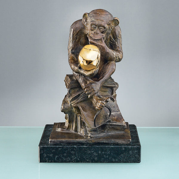 Wolfgang Hugo Rheinhold: Skulptur "Affe mit Schädel"