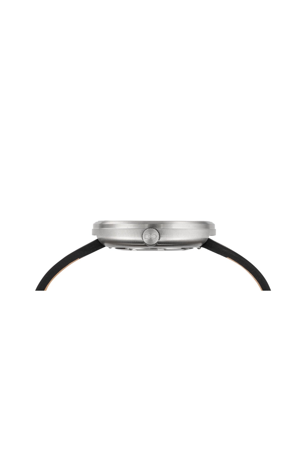 Seitenansicht einer runden Armbanduhr mit silbernem Gehäuse, einer Krone auf der rechten Seite und einem schwarzen Armband, fotografiert vor einem weißen Hintergrund.