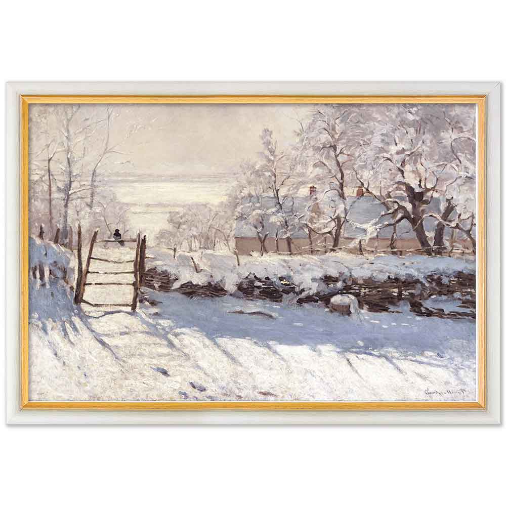Eine verschneite Landschaft mit Bäumen, Zäunen und Häusern unter einem bewölkten Himmel, gemalt in sanften Wintertönen.