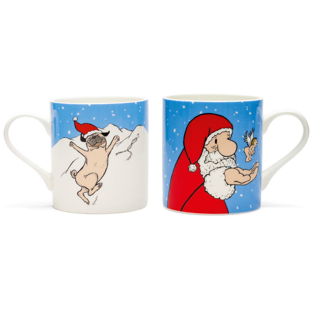 Das Set „Loriot: 2 Becher ‚Weihnachtsmops und Weihnachtsmann‘“ enthält festliche Becher mit einem Mops mit Weihnachtsmütze und einem Weihnachtsmann mit Vogel, beide vor verschneitem Hintergrund.