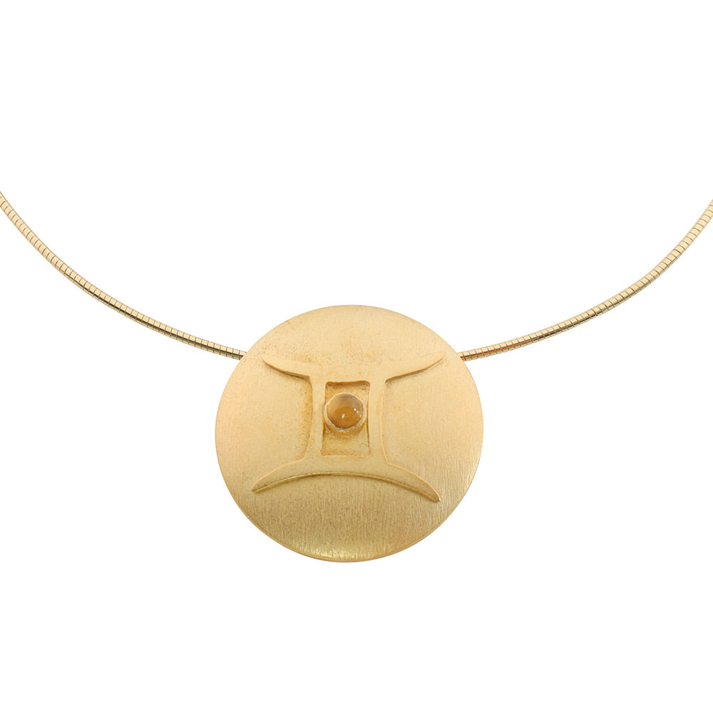 Goldkette Petra Waszak: Sternzeichen-Collier „Zwilling“ (21.05.-21.06.) mit rundem Zwilling-Anhänger und kleinem Zentralstein.