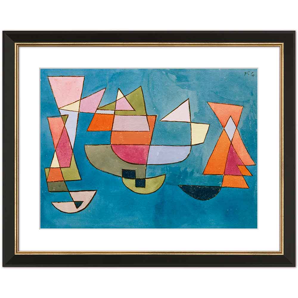 Abstrakte geometrische Formen in Pastell- und kräftigen Farben auf blauem Hintergrund, umrahmt von Schwarz und Gold.