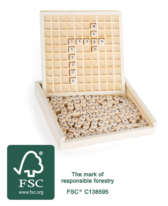 Das Wörter legen „Educate“-Wortspielset aus Holz enthält Buchstabensteine mit den Buchstaben LEARN, WORD und LETTER und ist mit dem FSC-Logo versehen.