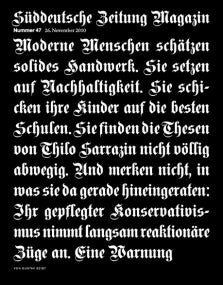 Deutscher Text in Schwarzschrift auf schwarzem Hintergrund, Auszug aus dem Süddeutsche Zeitung Magazin, November 2010.