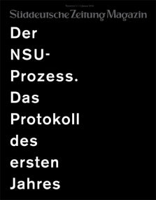Schwarzer Einband mit weißer Schrift: Der NSU-Prozess. Das Protokoll des ersten Jahres. Titel der Zeitschrift oben.