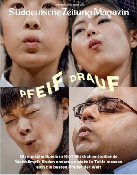 Auf der Titelseite des Süddeutsche Zeitung Magazins pfeifen vier Menschen, die ihre Lippen schürzen.