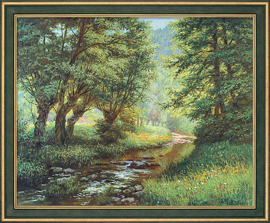 Gerahmtes Gemälde eines friedlichen Waldes mit einem Bach, hohen Bäumen und Wildblumen im hellen Tageslicht.