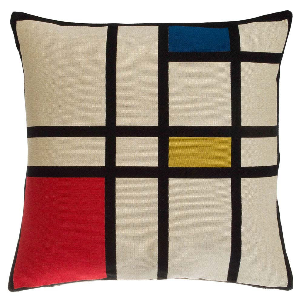 Quadratisches Kissen mit geometrischem Muster aus roten, blauen und gelben Blöcken mit schwarzen Linien auf cremefarbenem Hintergrund.