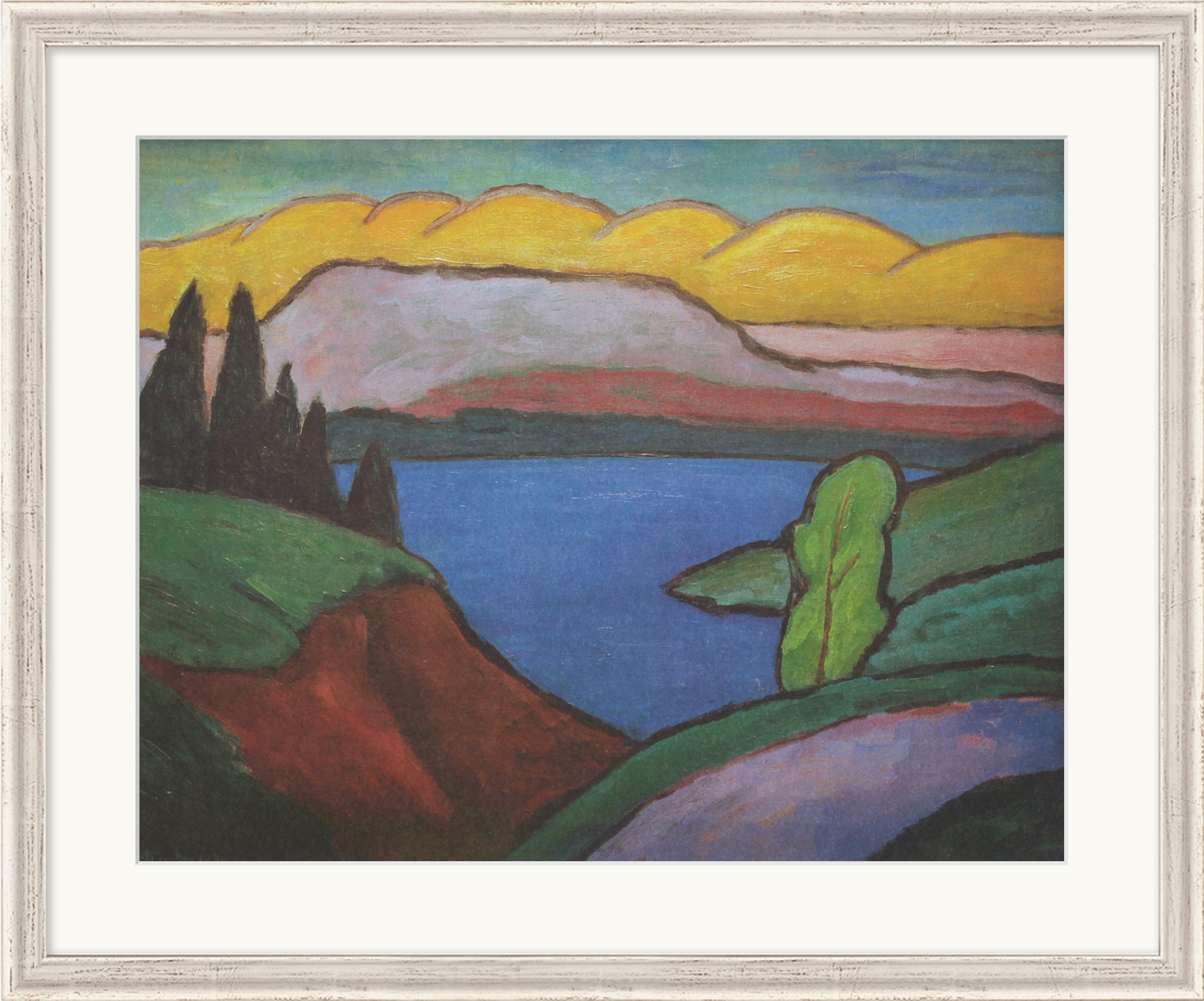 Farbenfrohes abstraktes Landschaftsgemälde mit Hügeln, Bäumen, einem See und gelben Wolken bei Sonnenuntergang.