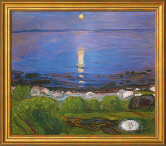 Eine mondbeschienene Meereslandschaft mit grünen Büschen und Felsen im Vordergrund, in Gold gerahmt.