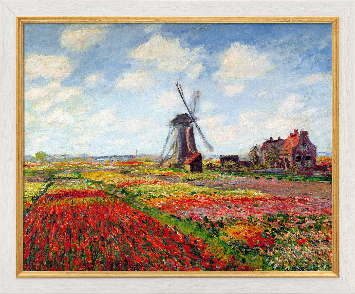 Impressionistisches Gemälde einer Windmühle und Häuser, umgeben von bunten Blumenfeldern unter einem teilweise bewölkten Himmel.