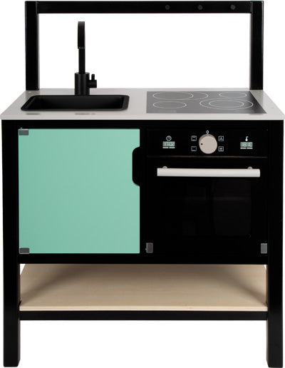 Die Kinderküche Industrial ist ein Kinderspielküchenset mit Spüle, Herd, Backofen, mintgrünem Schrank und offenem Unterregal.
