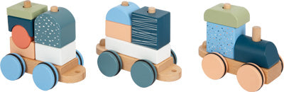 Der Holzzug „Arctic“ ist ein Set aus drei farbenfrohen Holzspielzeugzügen mit stapelbaren geometrischen Blöcken und Rädern, abgebildet auf weißem Hintergrund.