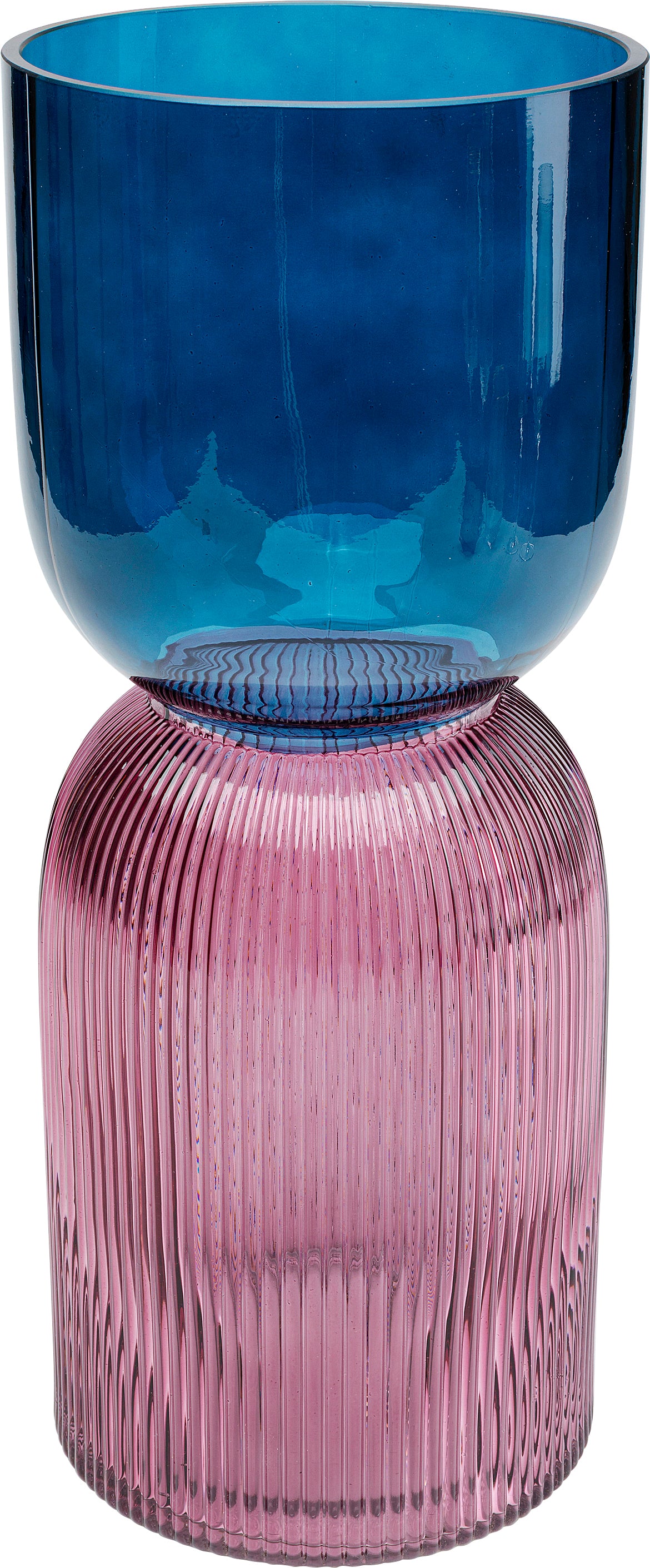Die Vase Marvelous Duo Blau Lila ist ein modernes, mundgeblasenes Stück mit einem gerippten, durchscheinenden lilafarbenen Sockel und einer glatten, abgerundeten Oberseite aus blauem Glas – mit kontrastierenden Texturen und lebendigen, kräftigen Farben.
