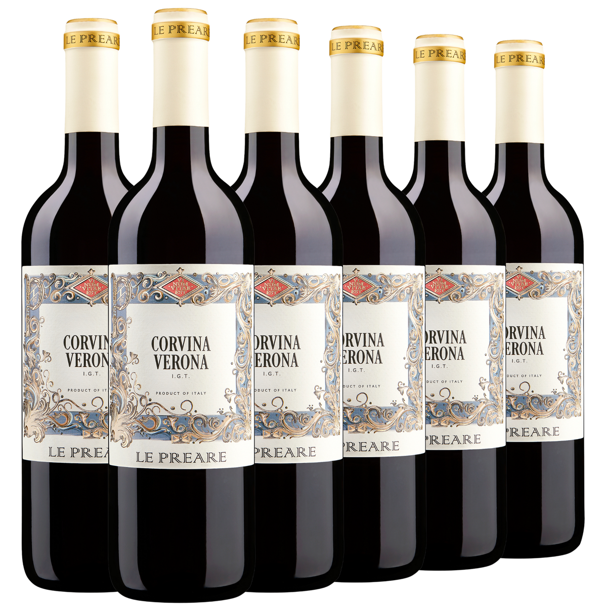Sechs Flaschen des Rotweins „Le Preare Corvina Verona“ stehen nebeneinander, wobei die kunstvoll gestalteten weiß-blauen Etiketten nach vorne zeigen.