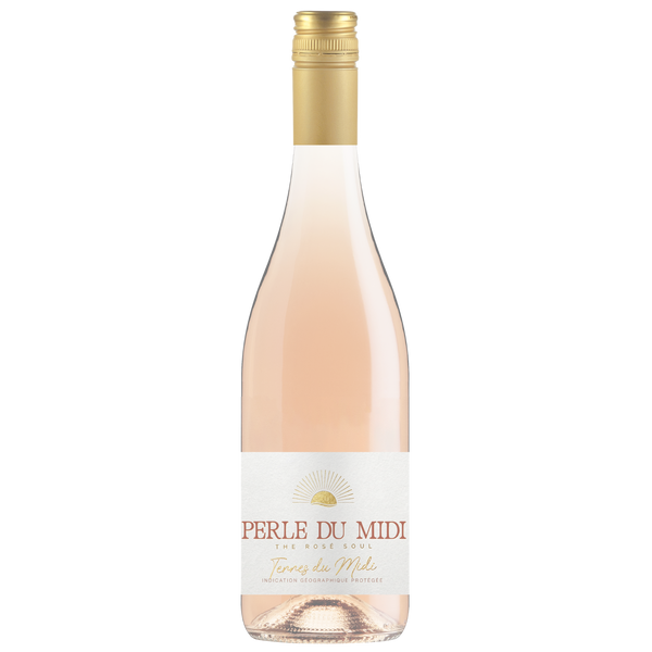 Roséwein Perle du Midi in einer Klarglasflasche mit goldenem Verschluss und weißem Etikett mit goldener und rosa Schrift.