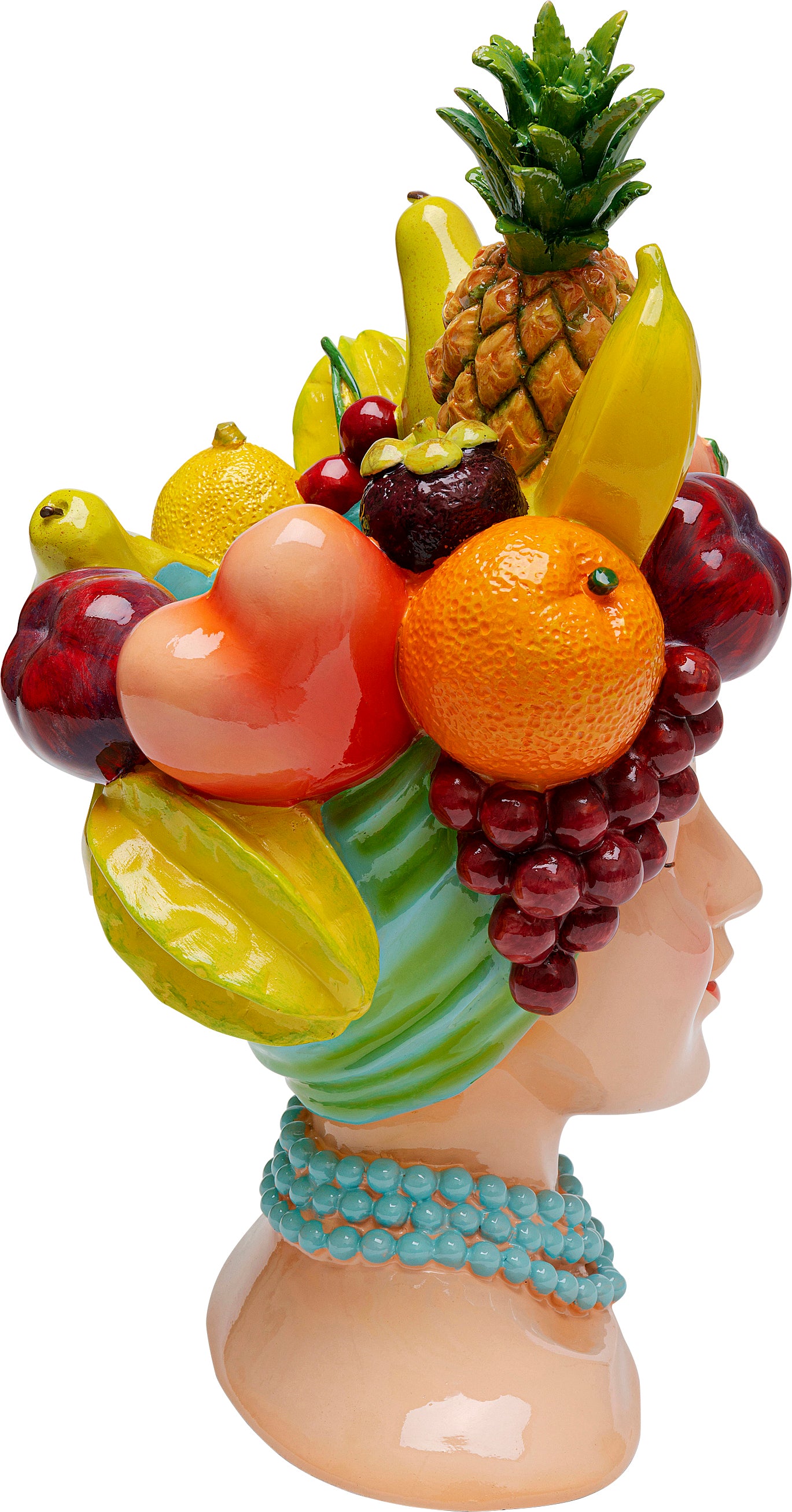 Die Deko Vase Fruity ist eine auffällige Keramikbüste eines Frauenkopfes aus sizilianischer Keramik mit leuchtenden Früchten darauf und einer türkisfarbenen Perlenkette – perfekt als auffällige Couchtisch-Deko.