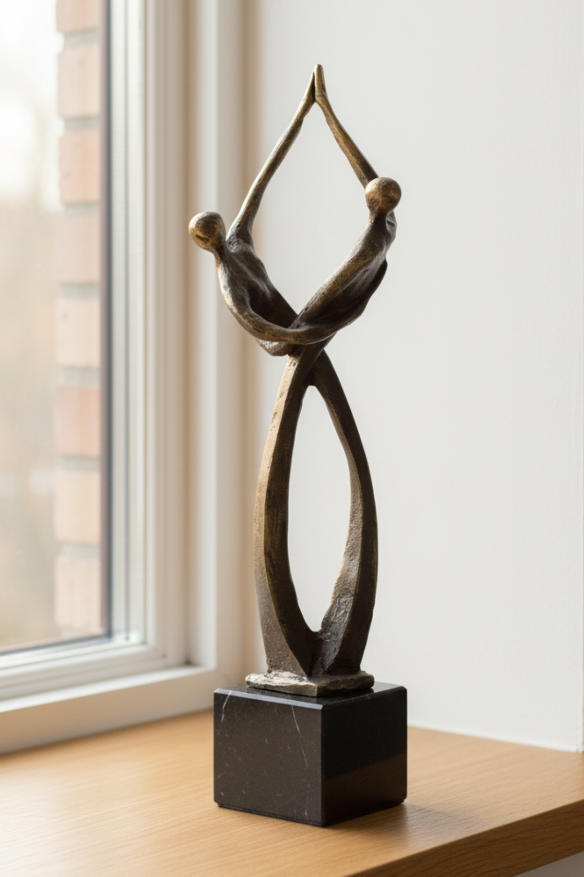 Gerard: Skulptur "Ewige Verbundenheit"