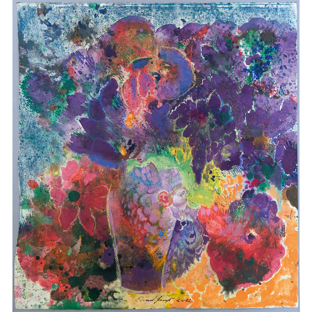 Farbenfrohes, abstraktes Aquarellgemälde eines lebendigen Blumenstraußes in einer Vase mit satten Lila- und Rottönen.