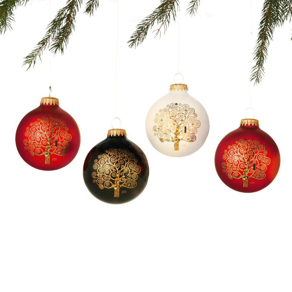 Das Set „Gustav Klimt: 4 Weihnachtsbaumkugeln ‚Lebensbaum‘“ beinhaltet vier Glasornamente in Rot, Schwarz und Weiß mit goldenem Baummotiv, perfekt zum Schmücken Ihres Weihnachtsbaums.