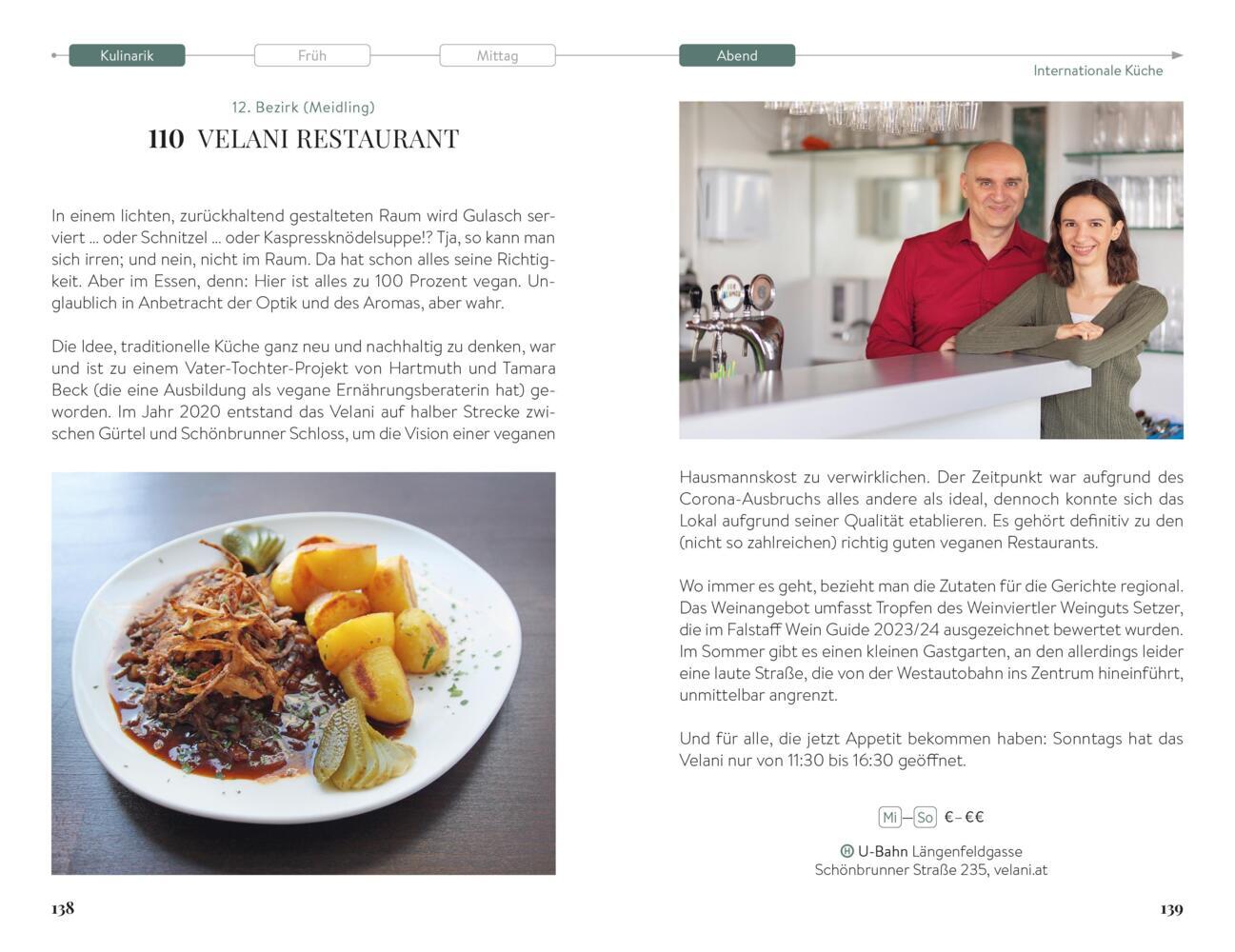 Ein lächelnder Mann und eine lächelnde Frau stehen hinter einer Restauranttheke; auf der nächsten Seite ist ein Nudelgericht abgebildet.