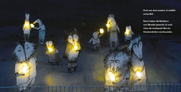 Illustrierte Tiere mit leuchtenden Laternen stehen bei Nacht zusammen; deutscher Text erscheint in der Szene.