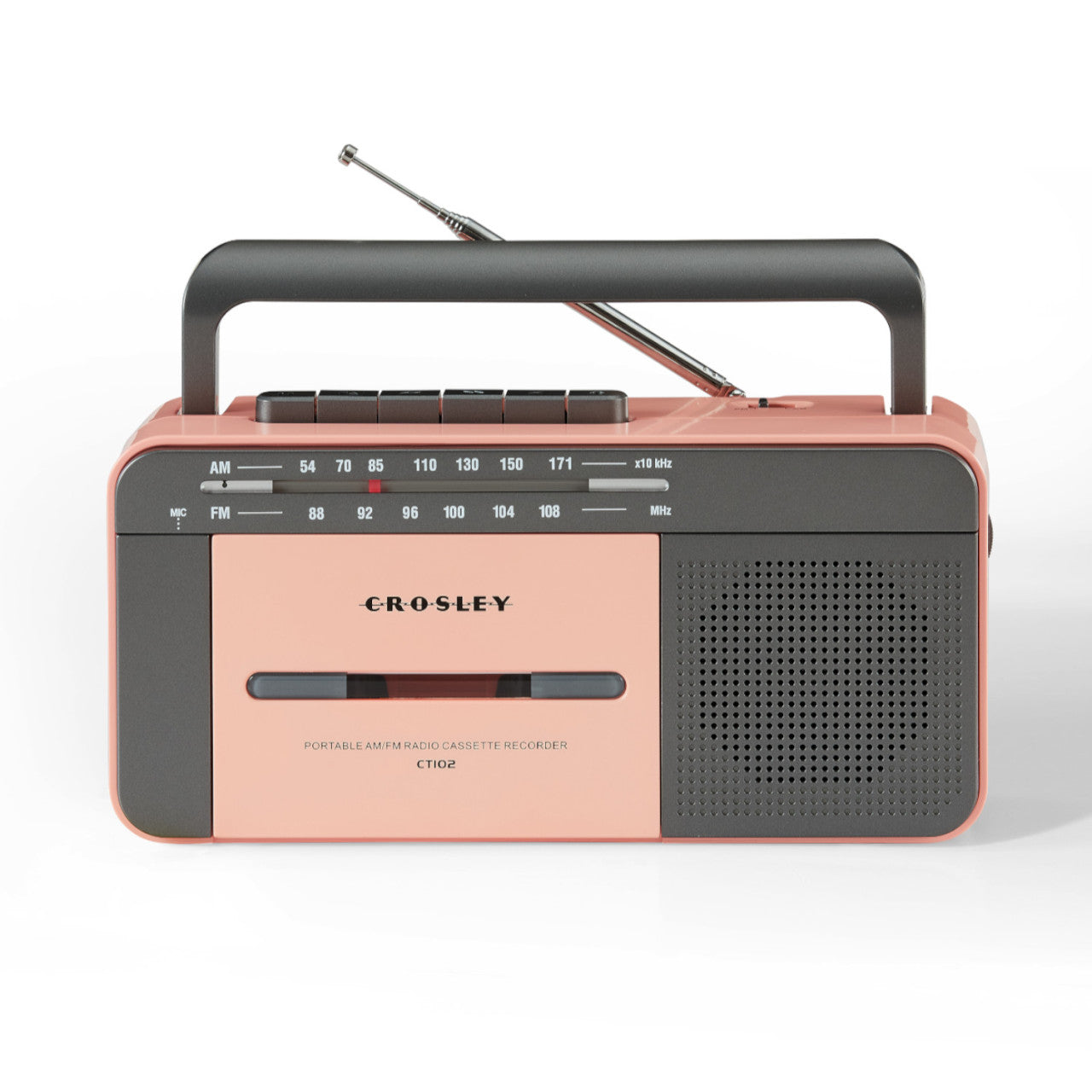 Der Crosley Kassettenspieler in Rosa/Grau ist ein tragbarer Radio-Kassettenspieler mit Tragegriff und ausgefahrener Antenne, von vorne abgebildet.