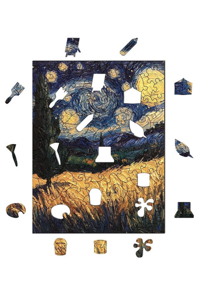 Ein teilweise fertiggestelltes Sternennacht-Puzzle mit mehreren einzigartig geformten Teilen, einschließlich eines Pinsels und einer Palette, die um das Puzzle herum auf einem weißen Hintergrund platziert sind.