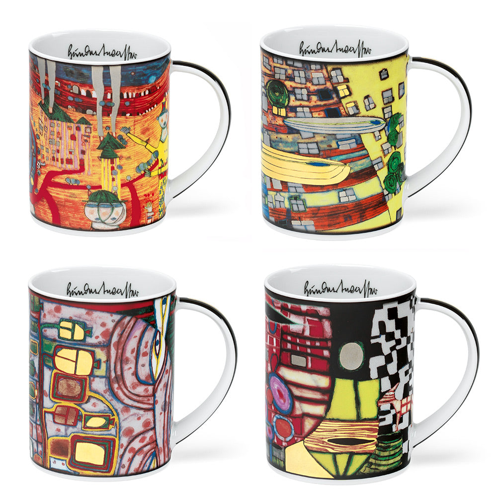 Set aus vier Friedensreich Hundertwasser Magic Mugs aus Porzellan mit lebendigen abstrakten Designs und einer schwarz-weißen Signatur auf jedem Rand.
