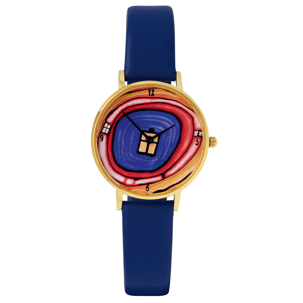Die Friedensreich Hundertwasser Künstler-Armbanduhr „Zeitfinder Seelenbaum“ verfügt über ein blaues Armband und ein Zifferblatt mit einem farbenfrohen, abstrakten, kreisförmigen Design.