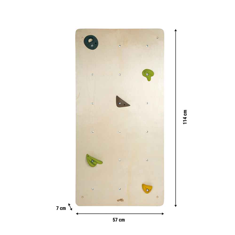 Rechteckiges Holzkletterbrett mit mehreren farbigen Griffen und beschrifteten Abmessungen: 114 cm hoch, 57 cm breit und 7 cm dick.