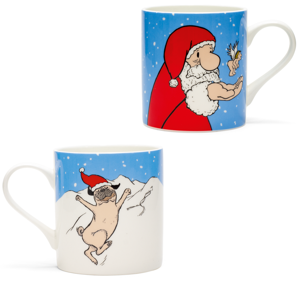 Das Set „Loriot: 2 Becher ‚Weihnachtsmops und Weihnachtsmann‘“ enthält zwei Tassen mit festlichen Motiven: eine zeigt den Weihnachtsmann, die andere einen Mops mit Nikolausmütze im Schnee.