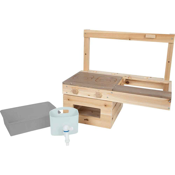 Ein Spielküchen-Set aus Holz mit Spüle, Herdplatten, Wasserhahn und einem abnehmbaren grauen Becken.