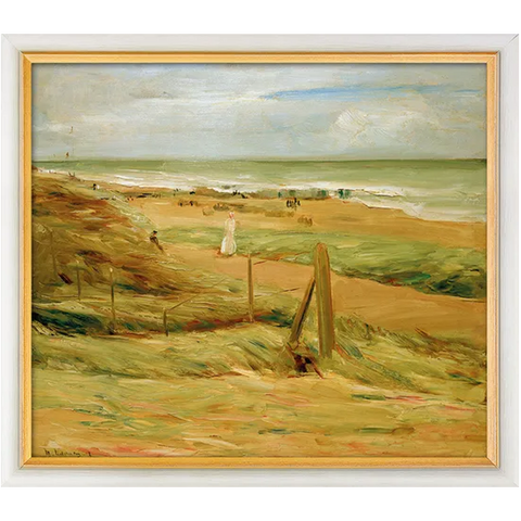 Promenade an einer Düne am Strand