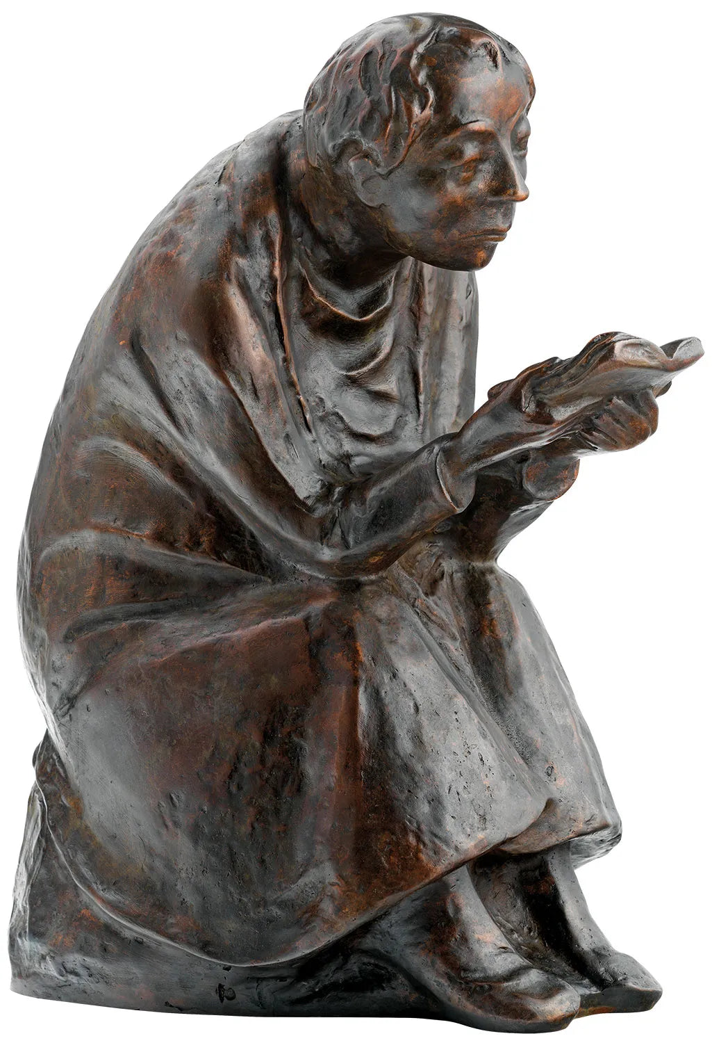 Bronzeskulptur einer sitzenden Figur in einem Mantel, die ein kleines Buch hält und liest.