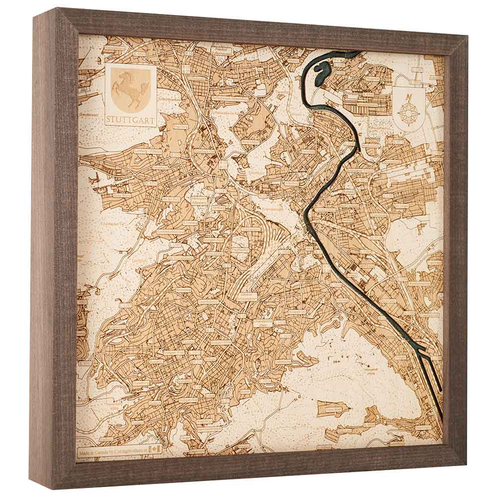 Gerahmte Karte von Stuttgart, Deutschland, im Vintage-Stil, mit detaillierten, in Holz gravierten Straßen und Wahrzeichen.