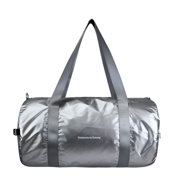 Tasche Weekender silber mit silbernen Henkel und Logo Süddeutsche Zeitung 