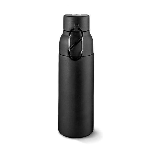 Eine mattschwarze isolierte Wasserflasche mit Schraubdeckel und integrierter Trageschlaufe, abgebildet auf einem schlichten weißen Hintergrund.