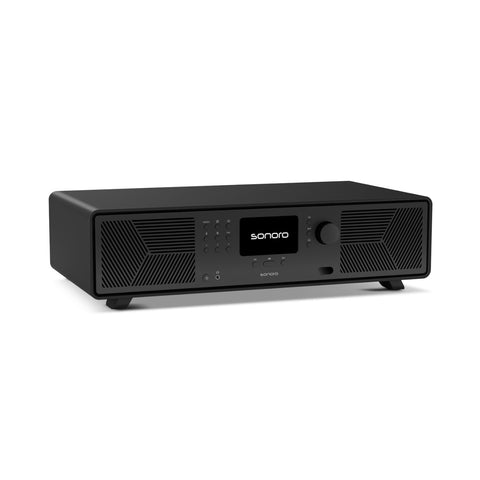 Ein schwarzes Sonoro-Radio mit Digitalanzeige, Tasten, Wählscheibe und Lautsprechergittern auf beiden Seiten.