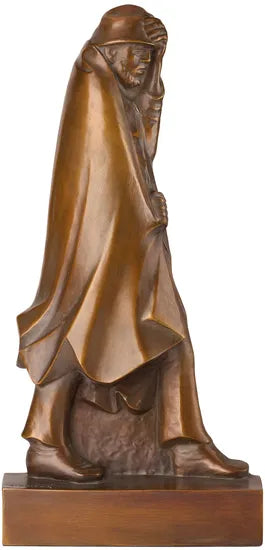 Bronzestatue einer verhüllten, bärtigen Figur, die mit gesenktem Kopf und Hand an der Stirn geht.