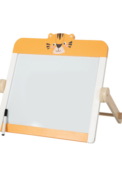 Kindertafel mit einem orangefarbenen Tigergesicht oben und einem schwarzen Marker in der linken unteren Ecke.
