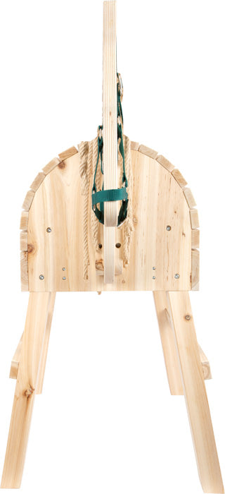 Holzpferd Holz-Voltigierpferd mit grünem Riemen und Seil, von vorne auf weißem Grund dargestellt.