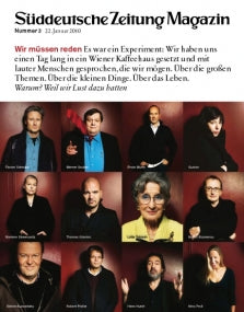 Das Titelbild einer Zeitschrift zeigt zwölf Personen, die einzeln vor einem dunklen Hintergrund posieren, darüber steht ein deutscher Text.