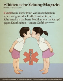 Zwei Kinder stehen auf Hockern und beugen sich vor, um sich zu küssen, auf einem Cover des Süddeutsche Zeitung Magazins.