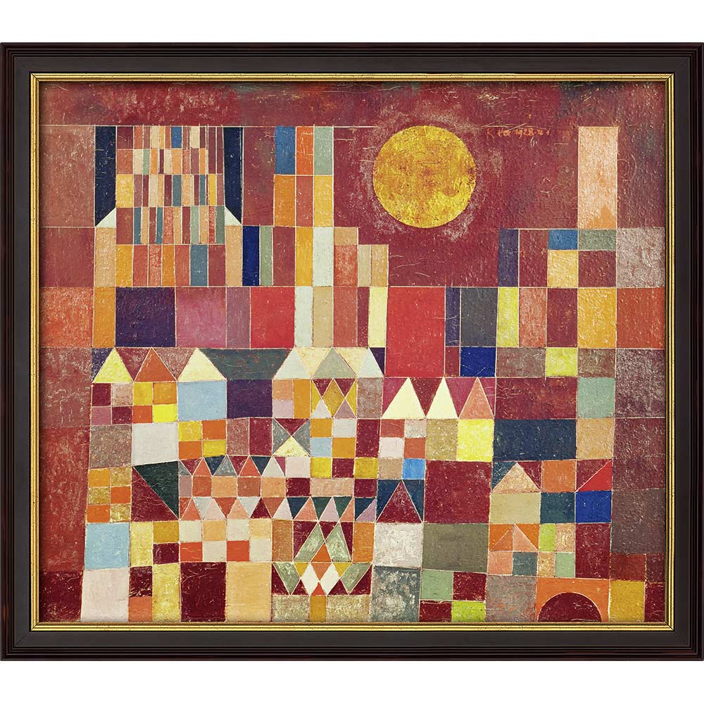 Abstraktes Gemälde von farbenfrohen geometrischen Gebäuden unter einer großen gelben Sonne, gerahmt in dunklem Holz.