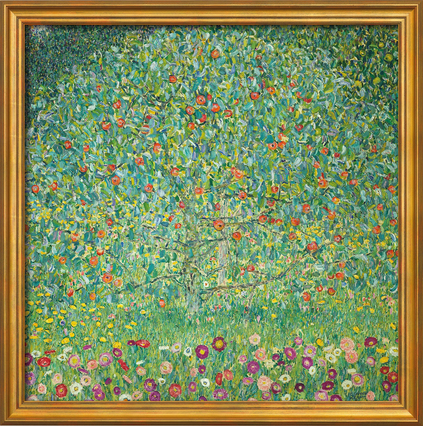 Farbenfrohes Gemälde eines üppigen Apfelbaums mit Blüten und grünem Gras, eingerahmt in einen goldenen Rahmen.
