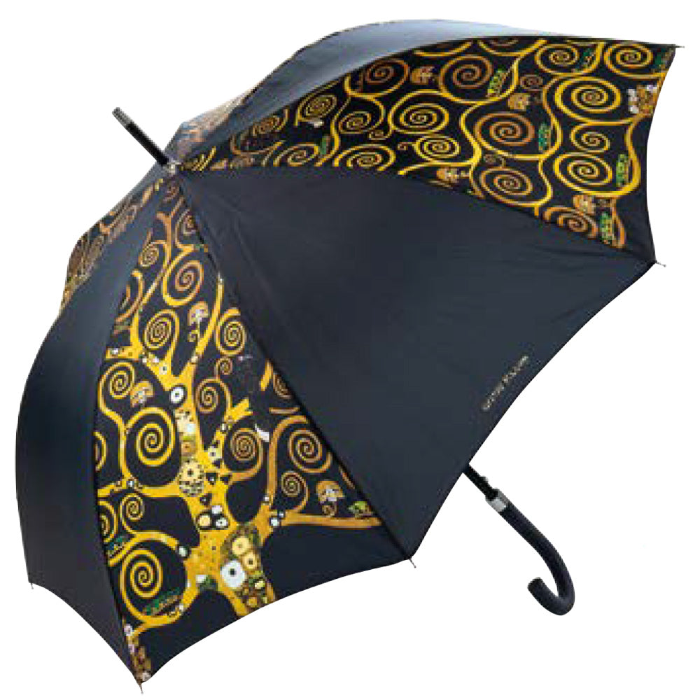 Schwarzer Regenschirm mit Abschnitten, die Gustav Klimts Lebensbaum in goldenen und schwarzen Wirbelmustern zeigen.