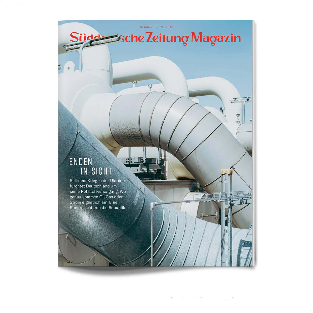 Die Titelseite des Süddeutsche Zeitung Magazins zeigt große Industrierohre und komplexe Metallstrukturen.