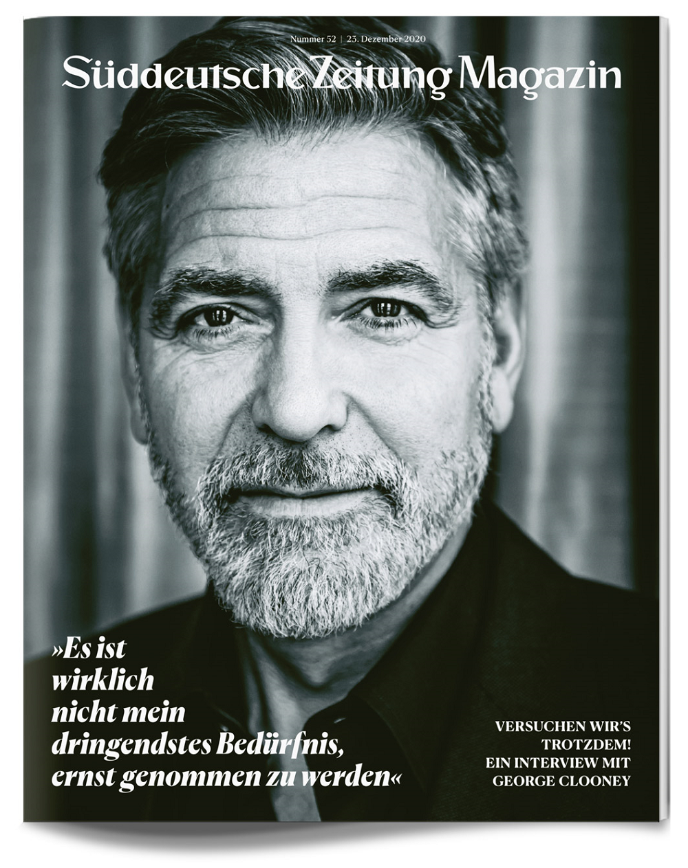 Schwarz-weißes Magazin-Cover mit George Clooney und Interview-Schlagzeilen auf Deutsch.